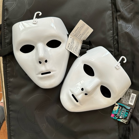 Costume white face masks NWT - Picture 2 of 3